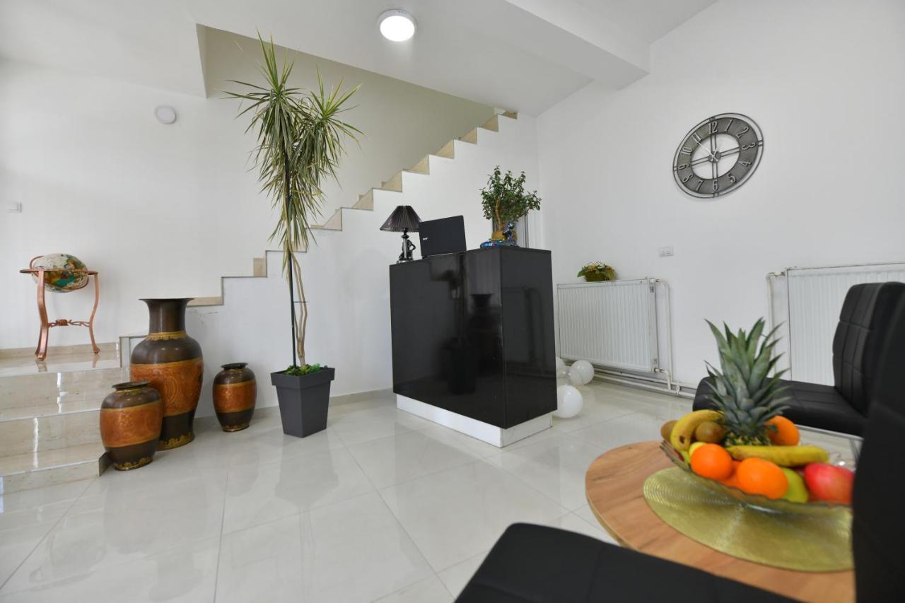 West In Apartments Cacak Exterior photo