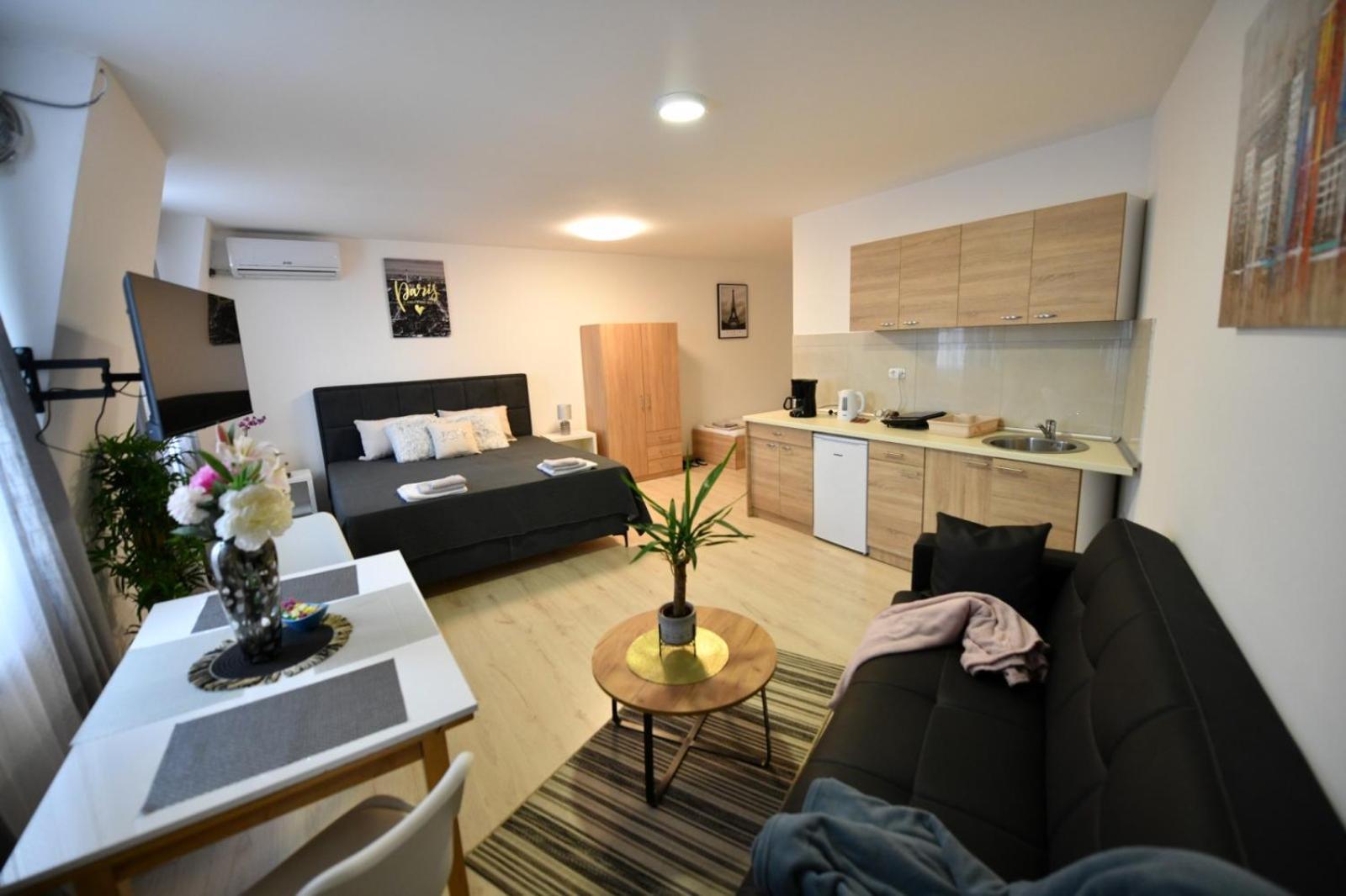 West In Apartments Cacak Exterior photo